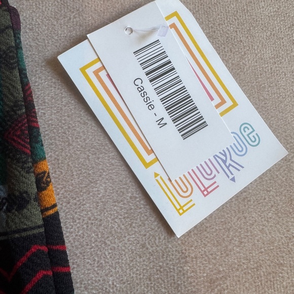 LulaRoe Cassie Pencil Skirt • size medium • NWT - Picture 2 of 7